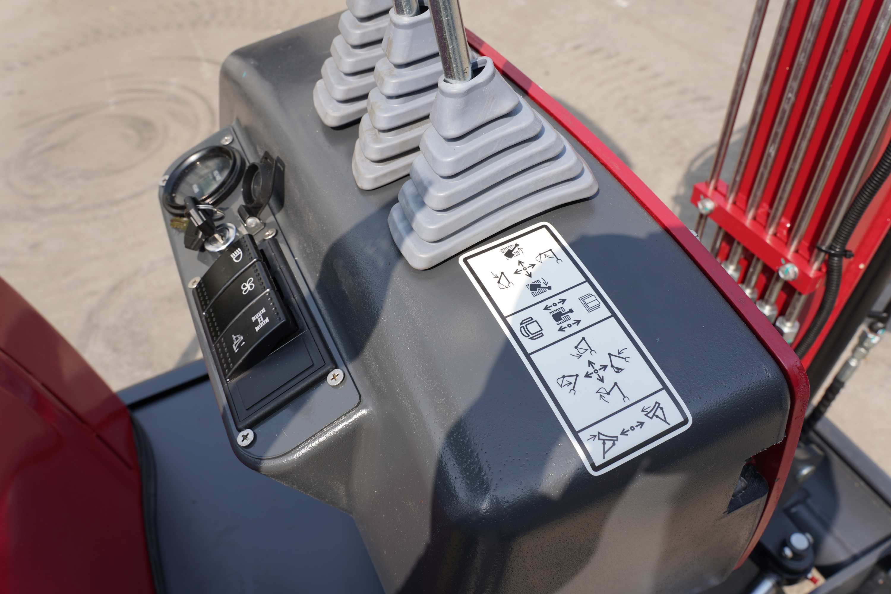 SD10 Pro 1Ton Mini Excavator With Koop Engine